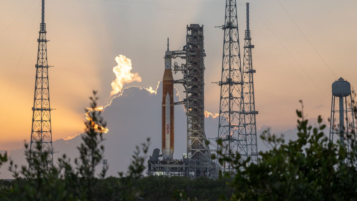NASA kvůli tropické bouři znovu odložila start nové rakety k Měsíci